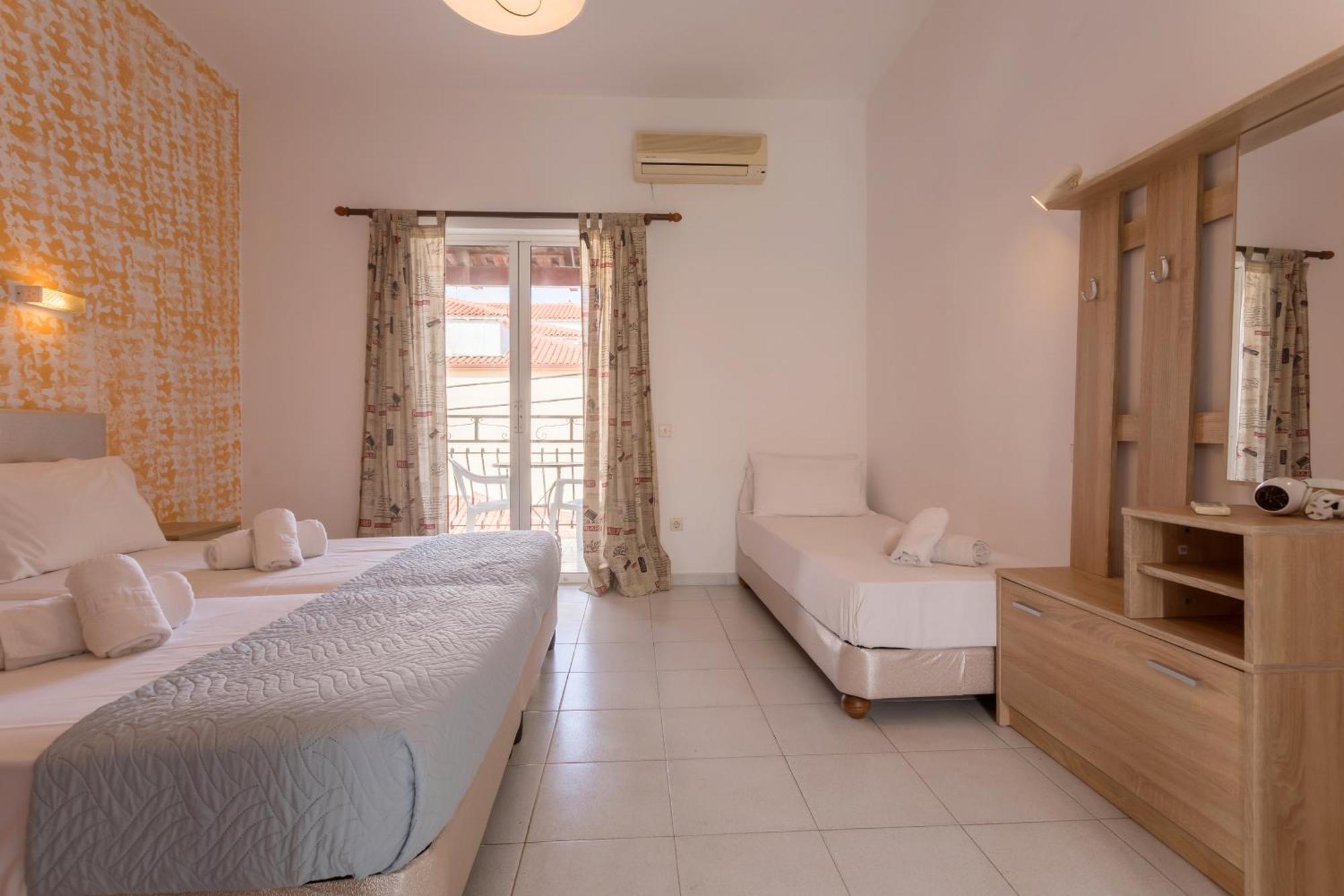 Holidays Studios & Apartments Laganas Exterior foto