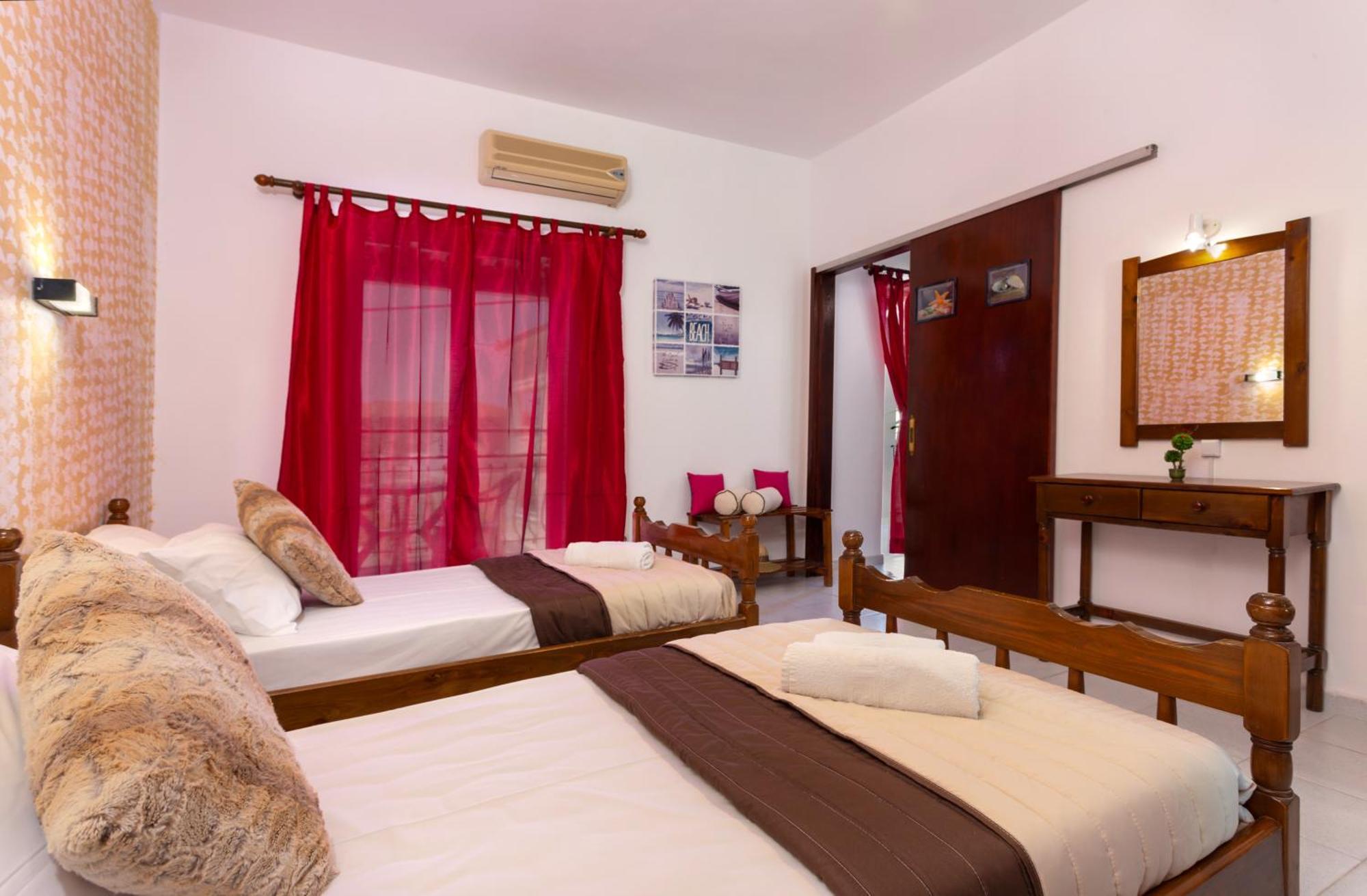 Holidays Studios & Apartments Laganas Exterior foto